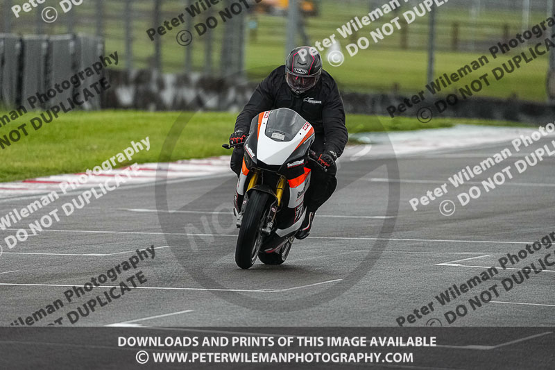 donington no limits trackday;donington park photographs;donington trackday photographs;estoril;event digital images;motorbikes;no limits;no limits trackdays;peter wileman photography;portugal;trackday;trackday digital images;trackday photos